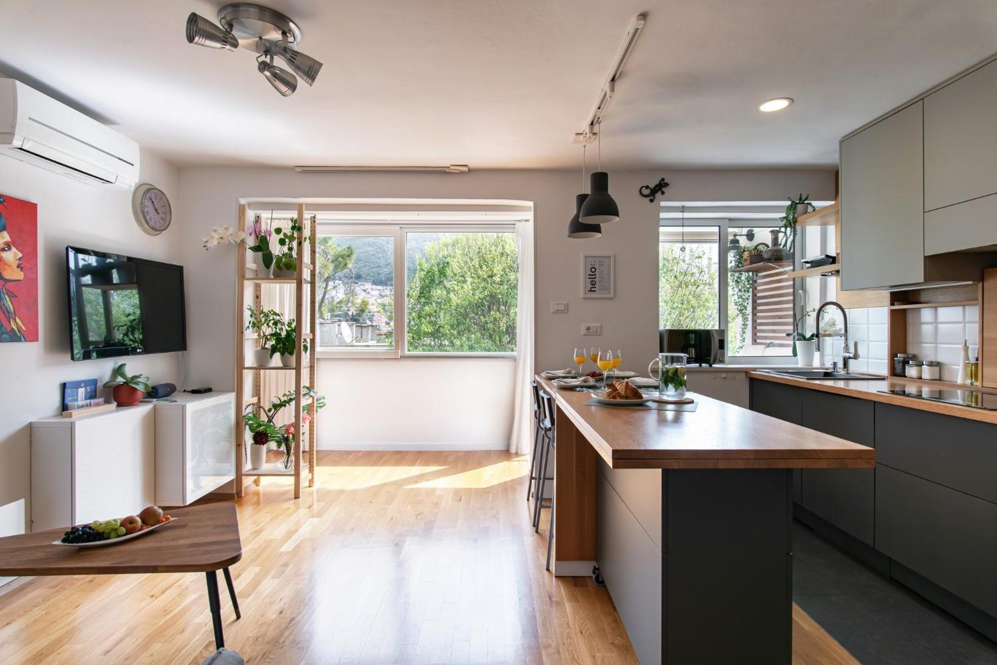 Apartment The Base - Bright 2br, Near Old Town, Walk To Dubrovnik